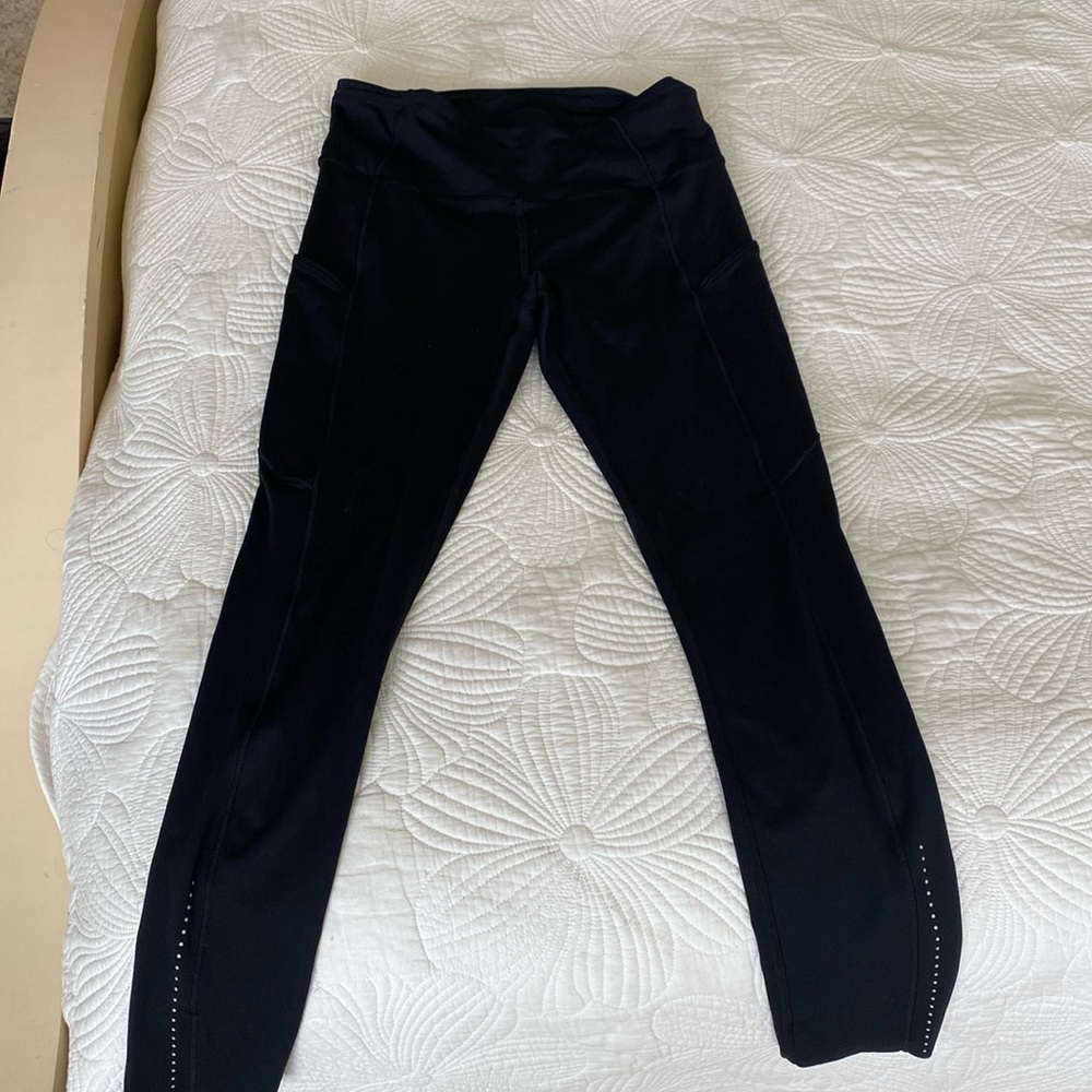 Original fast and free Lululemon leggings size 6. 7/8 length